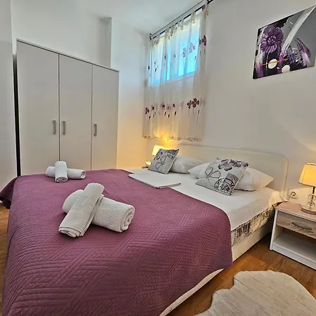 Moni 2 Apartmán