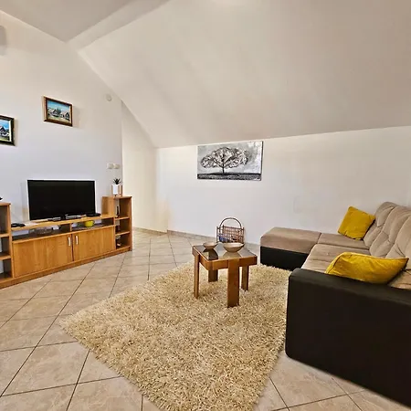 Moni 2 Apartmán