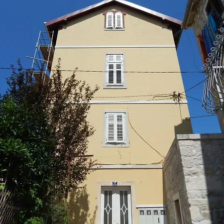 Moni 2 Apartman Split