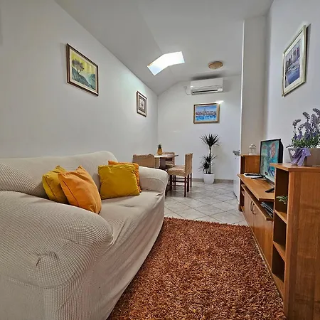 Moni 2 Apartman Split